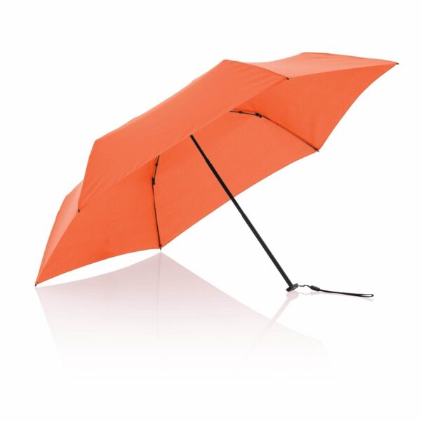 Ülikerge ja kompaktne vihmavari Knirps X4U Neon Orange koos niiskust imava ümbrisega.